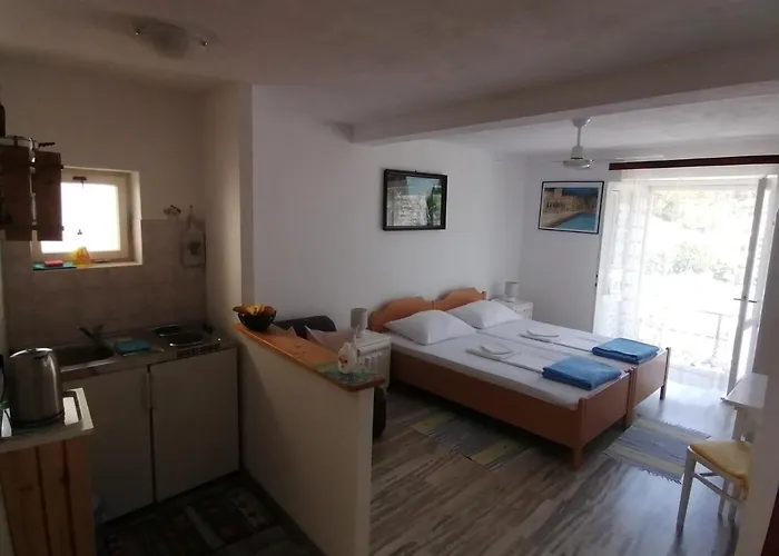 Gasthuis Bracanovic Hvar Town