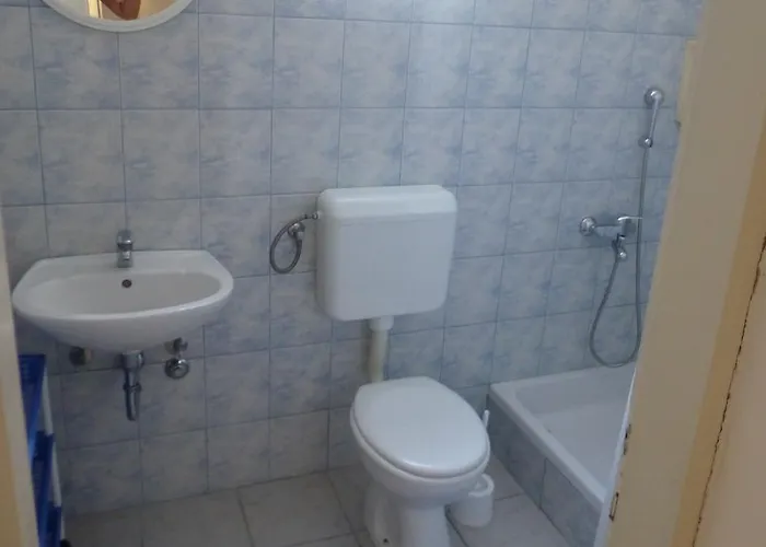 Bracanovic 3* Hvar Town